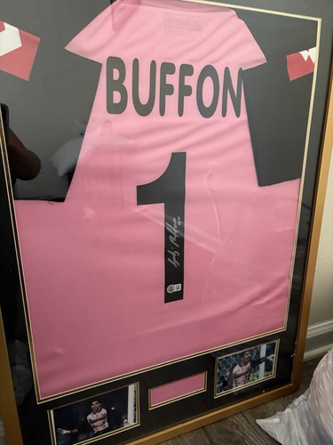 Gianluigi buffon signed - buffon,
